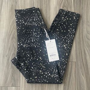•NWT• Tavi High Waisted Ebony Glimmer Leggings